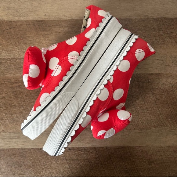 Disney x Vans Minnie Mouse Sneakers - Picture 6 of 9